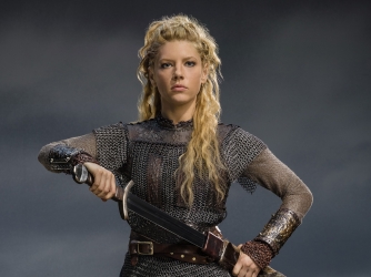 Lagertha Destroys Stuff: A Collection of Destructive Moments from the Coolest Lady Warrior on “Vikings”